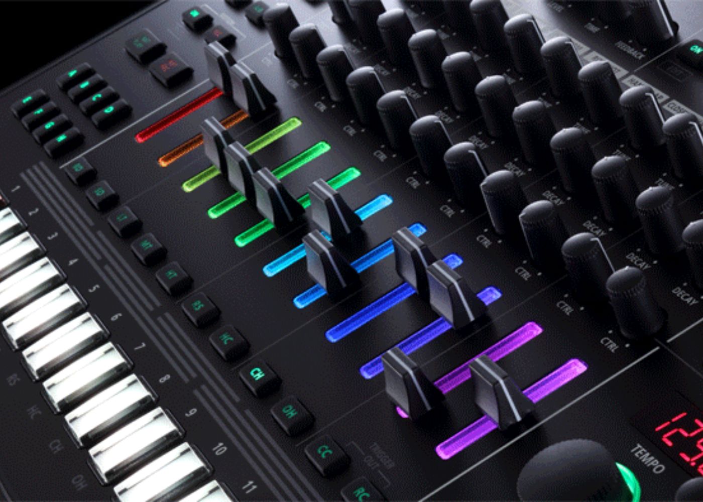 Roland TR-8S | Rhythm Performer Drum machine