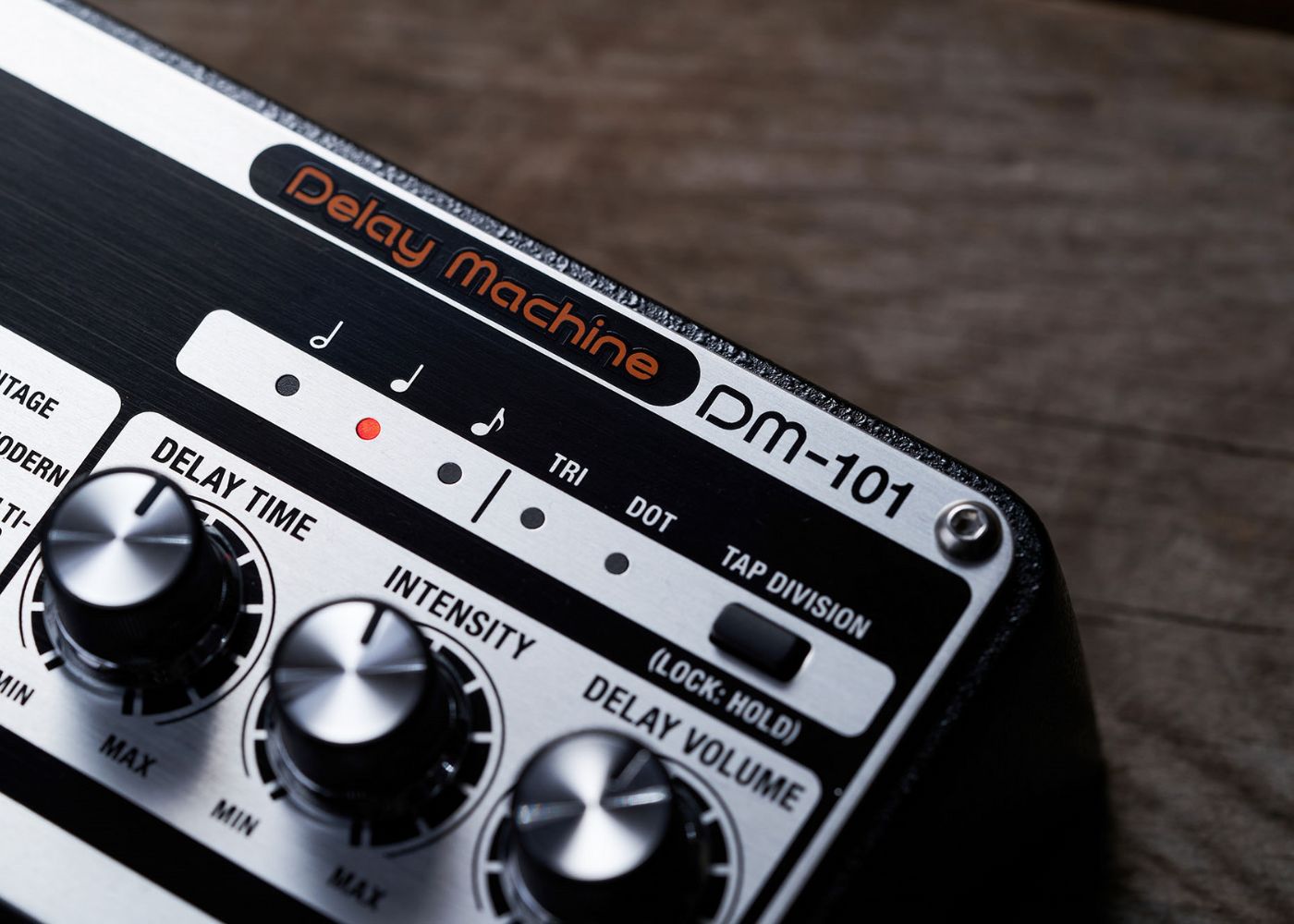 Boss DM-101 Delay Machine | Analog delay pedal with 12 unique modes