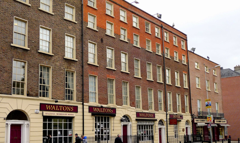 Martin Walton Founds Waltons Music & Dublin College of Music in Dublin City