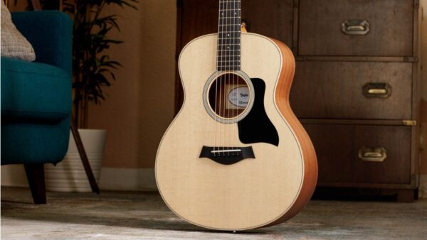 Taylor GS Mini Guitar | Sapele Special | Layered  back & Sides