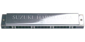 Suzuki 21-Hole Tremolo Harmonica | C