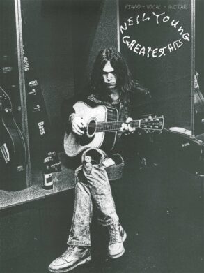 Neil Young | Greatest Hits (Piano Vocal Guitar)