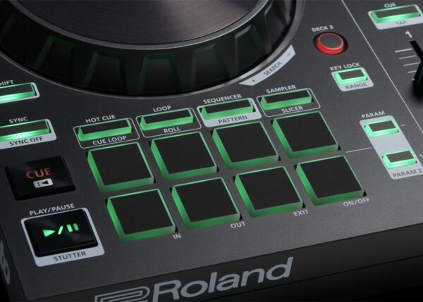 Roland DJ-202 DJ controller | Scratch, Sequence, Get Started.