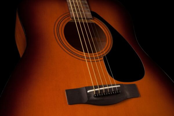 Yamaha F310 | Acoustic Guitar | Tobacco Brown Sunburst finish