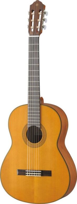 Yamaha CG122MC | solid Cedar top classical guitar | Natural finish