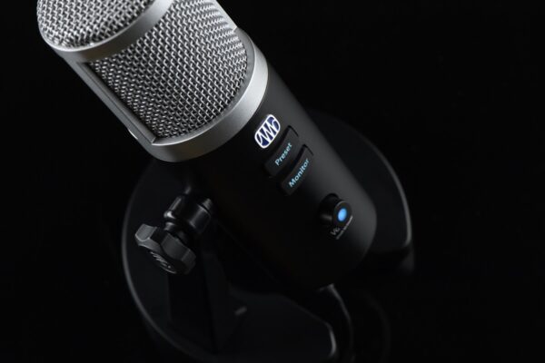 Presonus |Revelator Pro USB  mic | live stream musicians, podcasters..