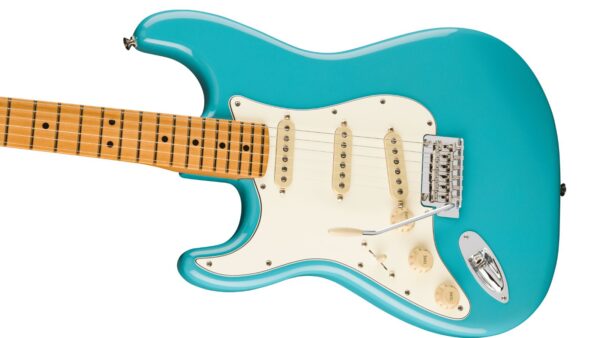 Player II Stratocaster Left-Hand|  Maple FB | Aquatone Blue