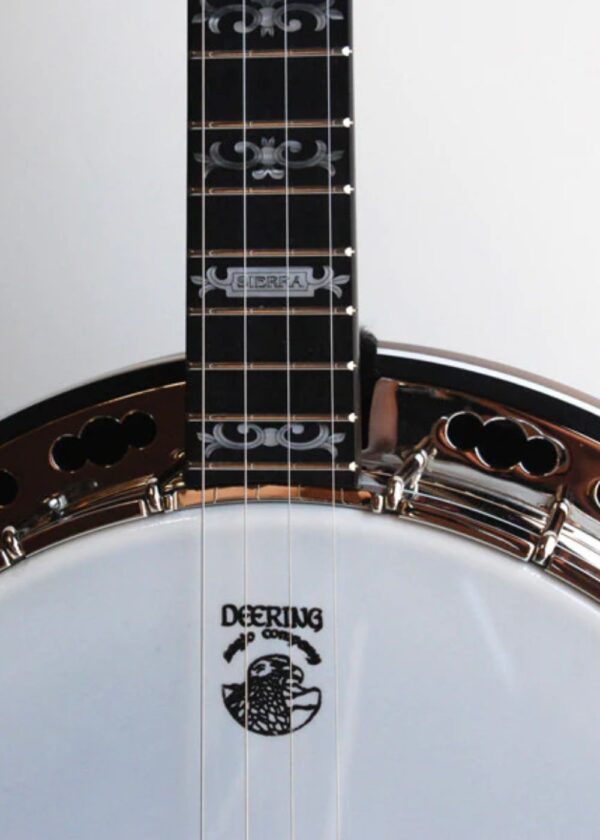 Deering Sierra 17-Fret Tenor Banjo | with Case