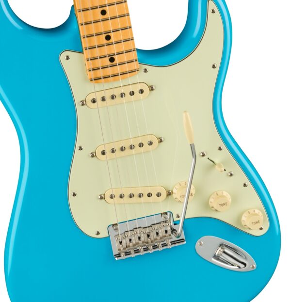 Fender American Professional II Stratocaster | Maple/Miami Blue