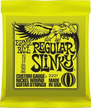 Ernie Ball Slinky Electric Guitar String Set | Regular Slinky