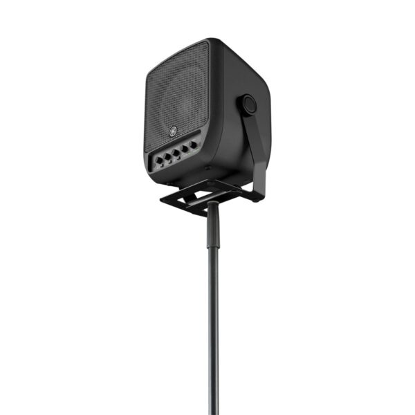 STAGEPAS 100 | Portable PA system equipped with a 100 W power amp