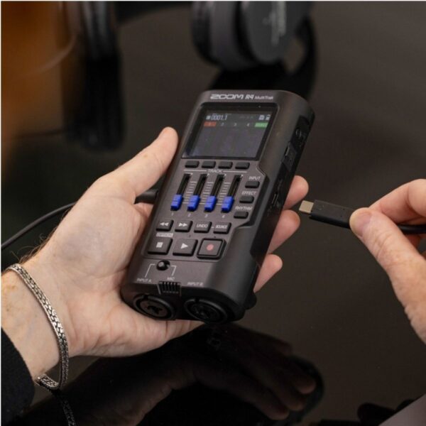 ZOOM R4 | Multi track Recorder