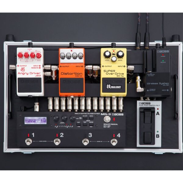 Boss Wireless system for pedalboard