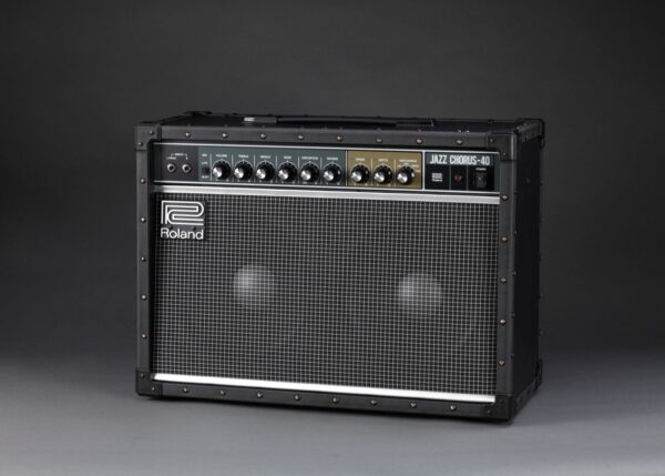 Roland JC-40 | Jazz Chorus 40 Watt Guitar Amplifier