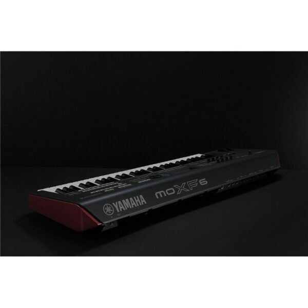 Yamaha MOFX6 | 61 note Synthesiser