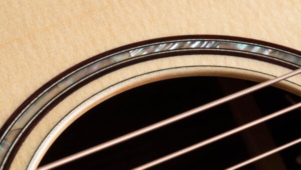 Taylor 816ce Builders Edition guitar | Koa | ES2 Pick-up