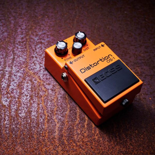 Boss DS-1 compact pedal| Iconic original Distortion from Boss