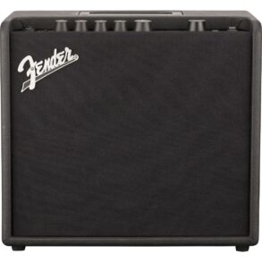 Fender Mustang LT25 | 25 Watt Combo Digital Guitar Amp