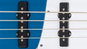 Standard Jazz Bass®, Laurel FB, White Pickguard, Olympic White